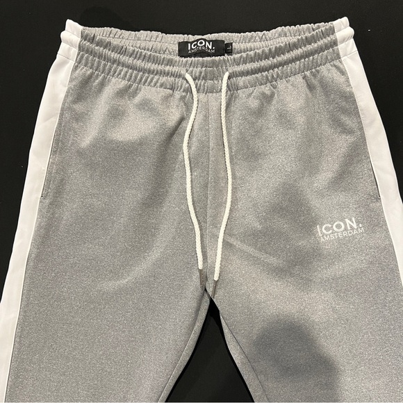 Icon Joggers - Picture 3 of 3